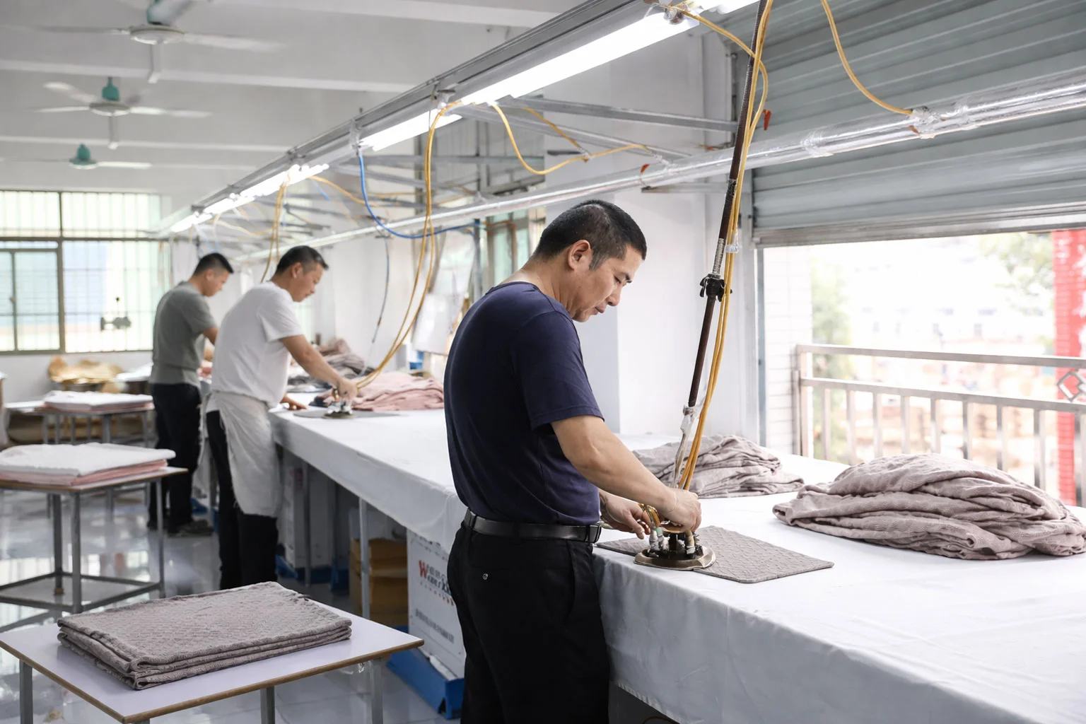 Linknit steaming and pressing finishing equipment